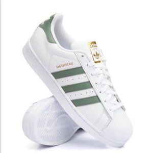 Adidas Superstar (NWOT)